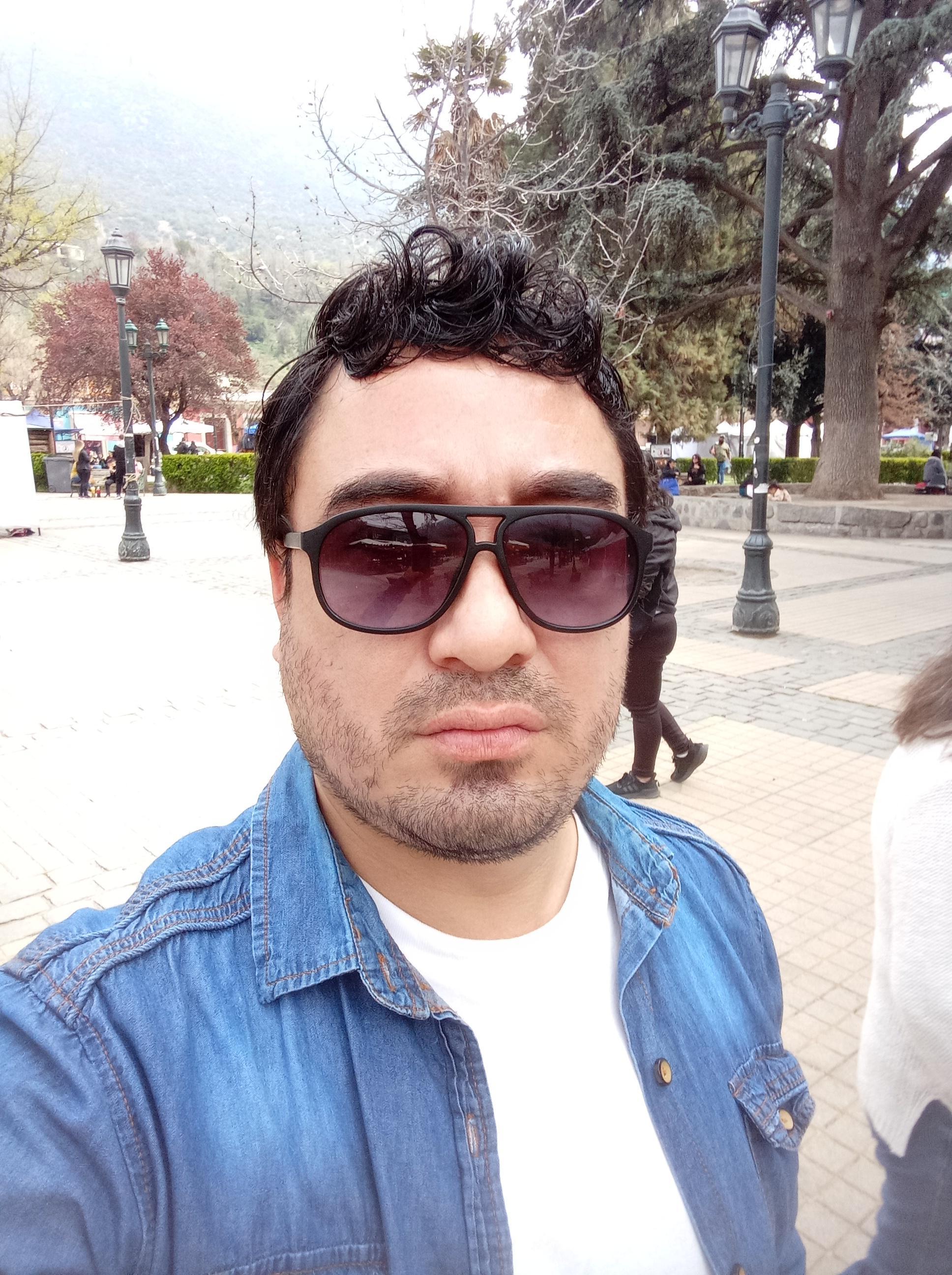 Ariel243 from Chile