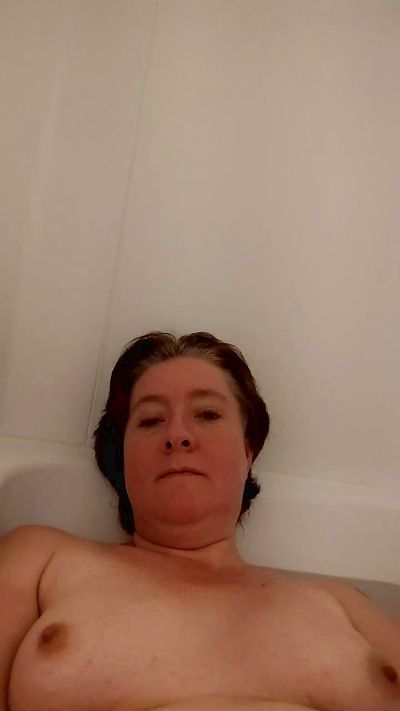 Ava42 from United States