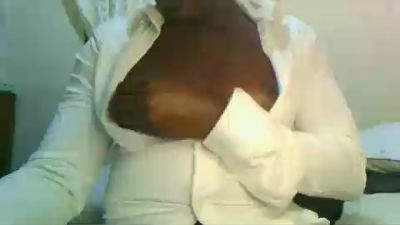 Juicykitty24 from Tanzania