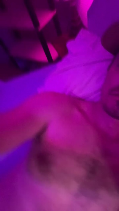 Lukaslasting from United States