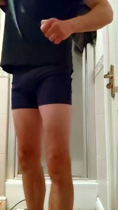 Roomenez from United Kingdom
