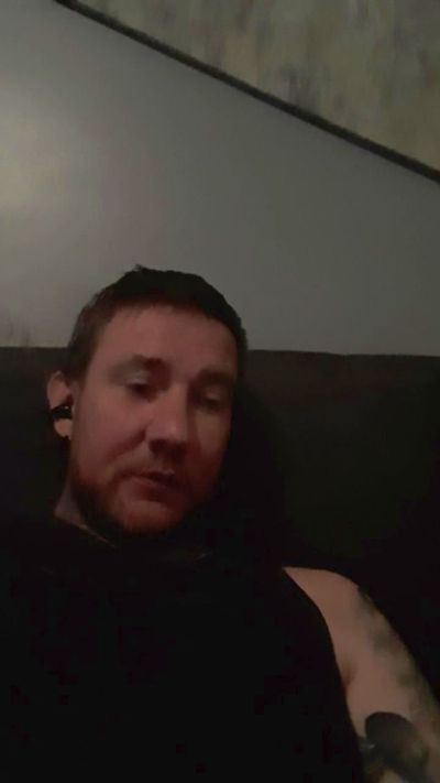 Suckmegood43 from United Kingdom