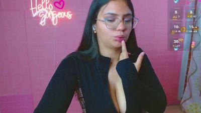 karol_09 from Colombia