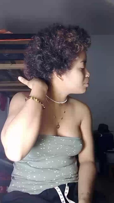 vanessah55 from France